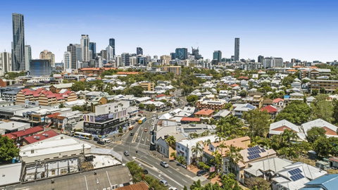 City Palms Brisbane - Whitsundays Accommodation 11