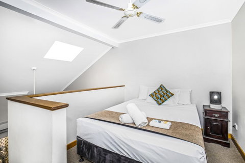 City Palms Brisbane - Whitsundays Accommodation 19