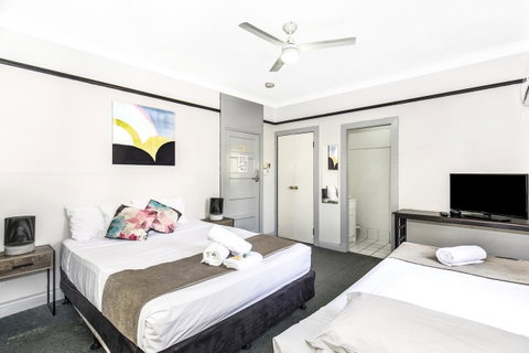 City Palms Brisbane - Whitsundays Accommodation 16