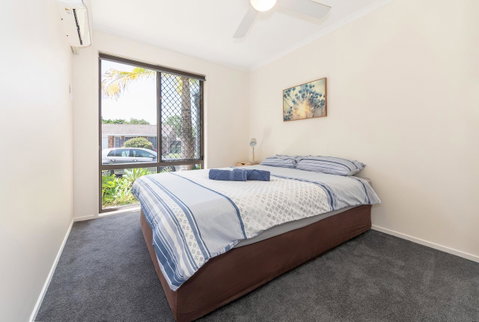 Waterfront Theme Park Getaway - Whitsundays Accommodation 10