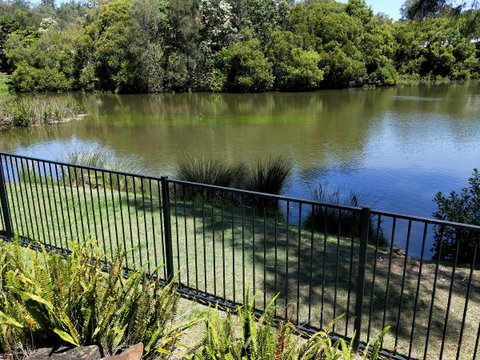 Waterfront Theme Park Getaway - Whitsundays Accommodation 22