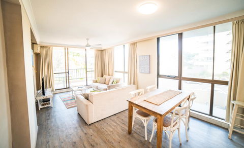 Capricorn One Beachside Holiday Apartments - Official - Whitsundays Accommodation 4