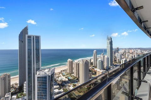 Holiday Holiday Circle On Cavill Apartments - Whitsundays Accommodation 27