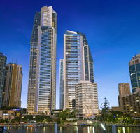 Holiday Holiday Circle On Cavill Apartments - Whitsundays Accommodation