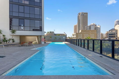 Holiday Holiday Circle On Cavill Apartments - Whitsundays Accommodation 30