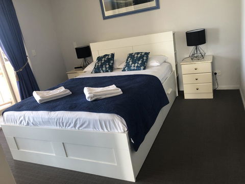 Wharf Boutique Apartments - Whitsundays Accommodation 10