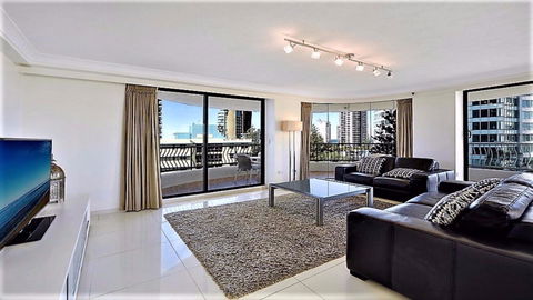 Excluza - Whitsundays Accommodation 0