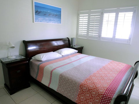 Cylinder Beach Mooloomba Unit 3 - Whitsundays Accommodation 7