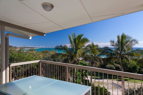 Cylinder Beach Mooloomba Unit 3 - Whitsundays Accommodation 0