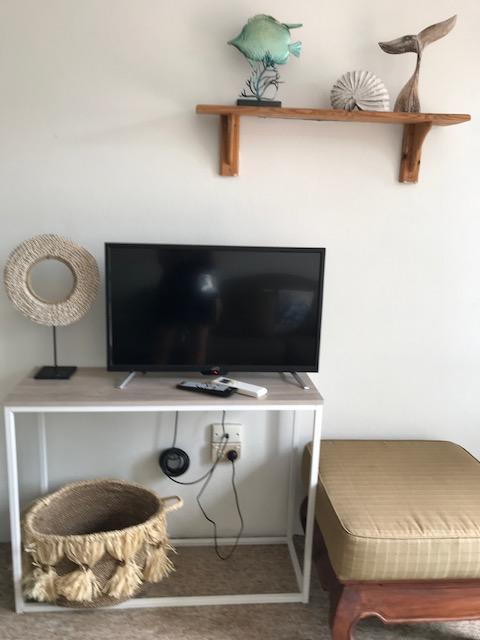 Location! 2BR Town View Unit In Centre Of Airlie. - Whitsundays Accommodation 13