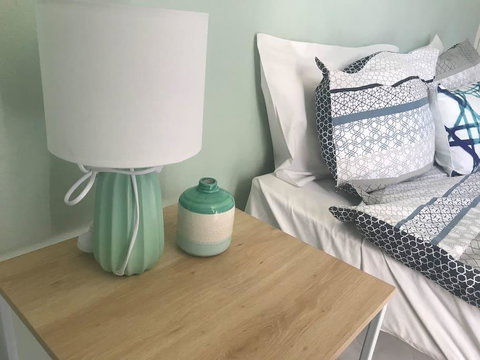 Location! 2BR Town View Unit In Centre Of Airlie. - Whitsundays Accommodation 14