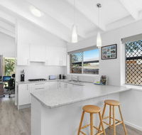 Beautiful Home- Walk to Beach-Short drive to Noosa - Whitsundays Accommodation