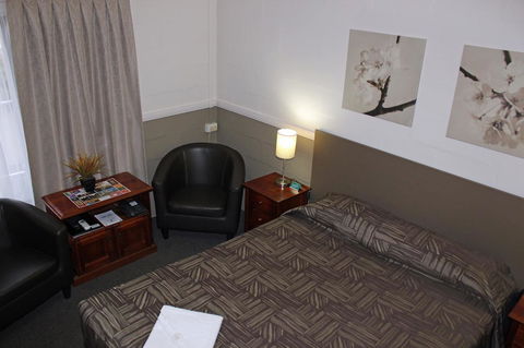 City Motor Inn - Whitsundays Accommodation 5