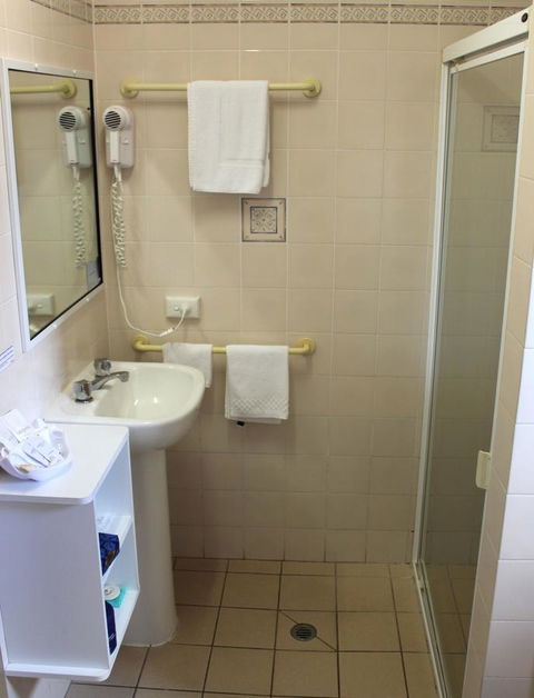 City Motor Inn - Whitsundays Accommodation 1