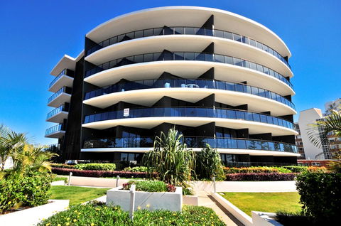 Ambience On Burleigh Beach - Whitsundays Accommodation 32