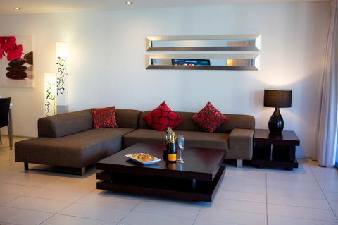 Ambience On Burleigh Beach - Whitsundays Accommodation 13
