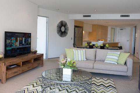 Ambience On Burleigh Beach - Whitsundays Accommodation 16