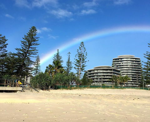 Ambience On Burleigh Beach - Whitsundays Accommodation 4