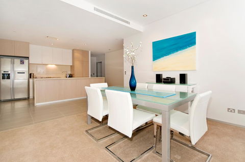 Ambience On Burleigh Beach - Whitsundays Accommodation 23