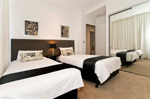 Ambience On Burleigh Beach - Whitsundays Accommodation 27