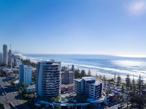 Ambience On Burleigh Beach - Whitsundays Accommodation 5