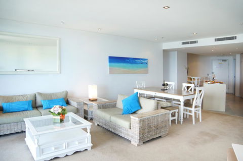 Ambience On Burleigh Beach - Whitsundays Accommodation 19