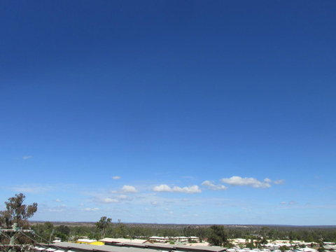 Monterey Apartments Moranbah - Whitsundays Accommodation 1