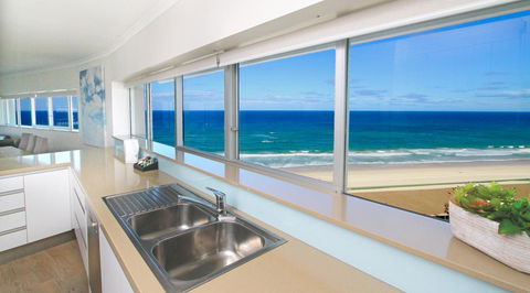 Narrowneck Court Holiday Apartments - Whitsundays Accommodation 5