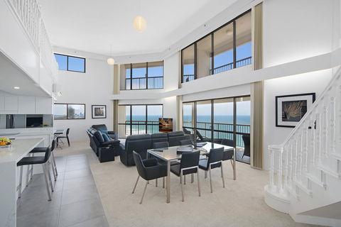 Burleigh Esplanade Apartments - Whitsundays Accommodation 35