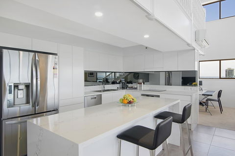 Burleigh Esplanade Apartments - Whitsundays Accommodation 33