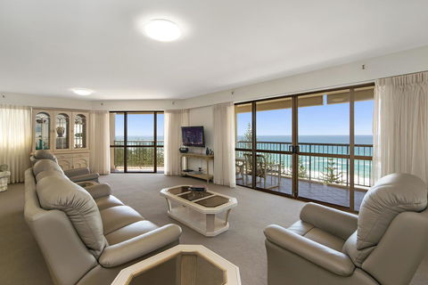 Burleigh Esplanade Apartments - Whitsundays Accommodation 37