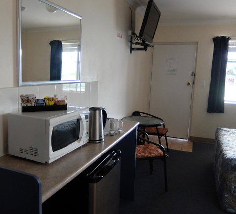 Nanango Star Motel - Whitsundays Accommodation 42
