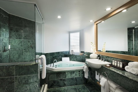 Sofitel Gold Coast Broadbeach - Whitsundays Accommodation 4