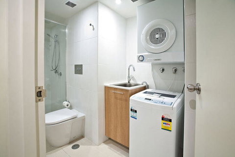 Lanai Riverside Apartments - Whitsundays Accommodation 6