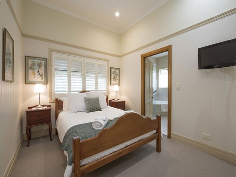 The Guesthouse Maleny - Whitsundays Accommodation 12