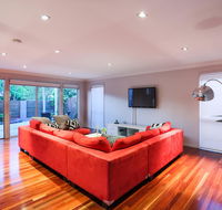 Hamilton Executive - Whitsundays Accommodation