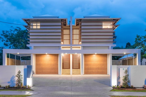 Noosa Villas - Whitsundays Accommodation 0