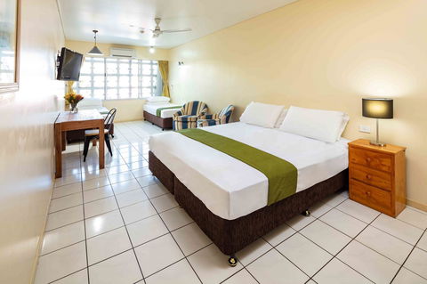 Hides Hotel - Whitsundays Accommodation 13