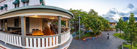 Hides Hotel - Whitsundays Accommodation 4