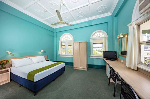 Hides Hotel - Whitsundays Accommodation 19