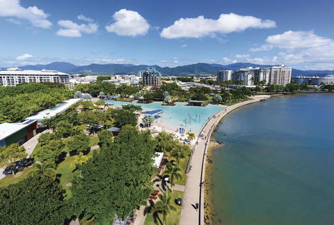 Hides Hotel - Whitsundays Accommodation 36