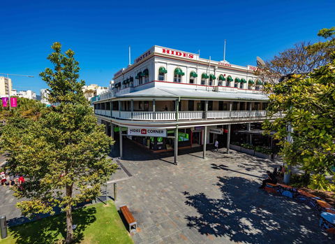 Hides Hotel - Whitsundays Accommodation 21