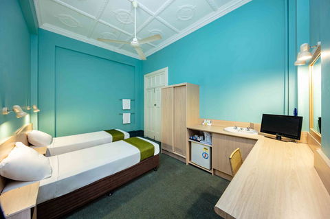 Hides Hotel - Whitsundays Accommodation 17