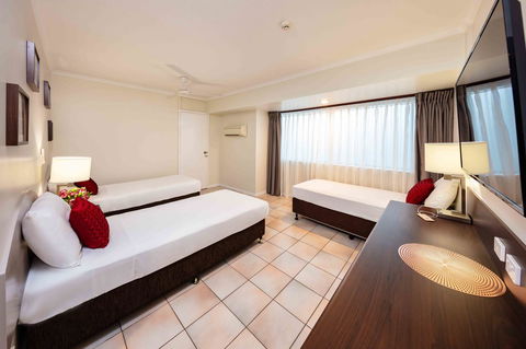 Hides Hotel - Whitsundays Accommodation 9