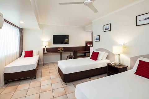 Hides Hotel - Whitsundays Accommodation 8