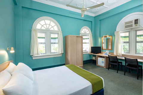 Hides Hotel - Whitsundays Accommodation 20