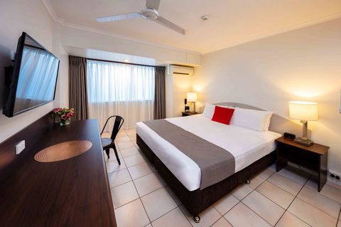 Hides Hotel - Whitsundays Accommodation 0