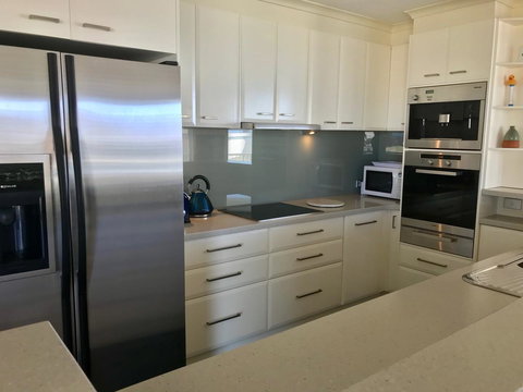 Rainbow Bay Resort Holiday Apartments - Whitsundays Accommodation 10