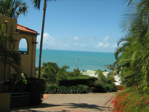 Toscana Village Resort - Whitsundays Accommodation 4