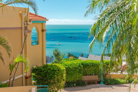 Toscana Village Resort - Whitsundays Accommodation 2